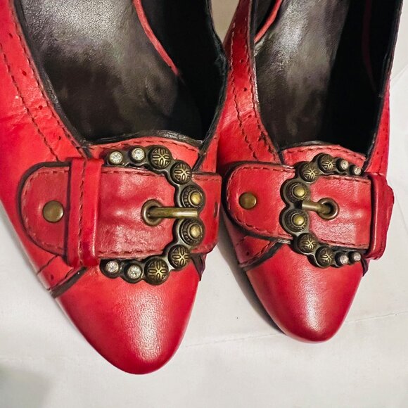 Nicole-Made In Brazil-3" Heels Red Leather/Antique Gold Buckle-Size 8 1/2-Comfy - Picture 5 of 15